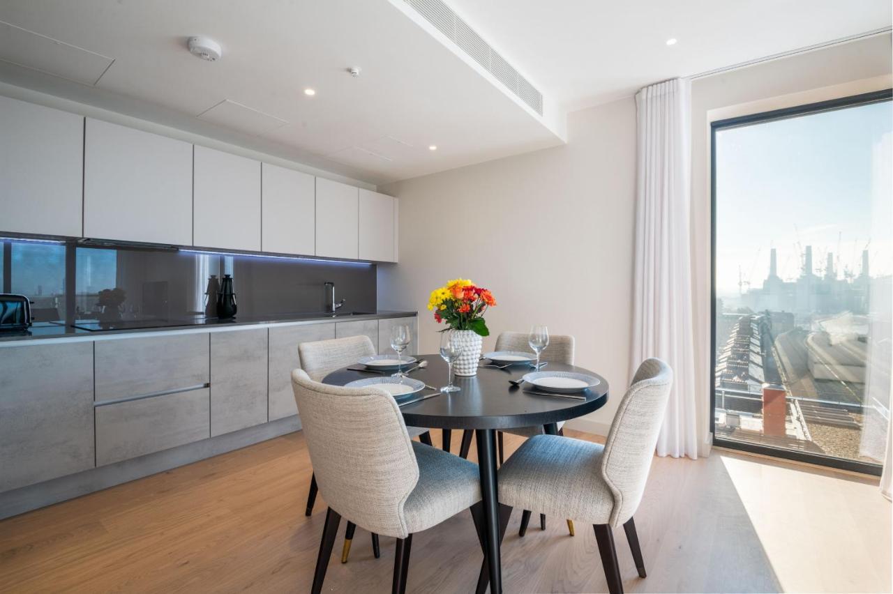 Modern Family Home Close To Victoria Station By Underthedoormat London Exteriör bild