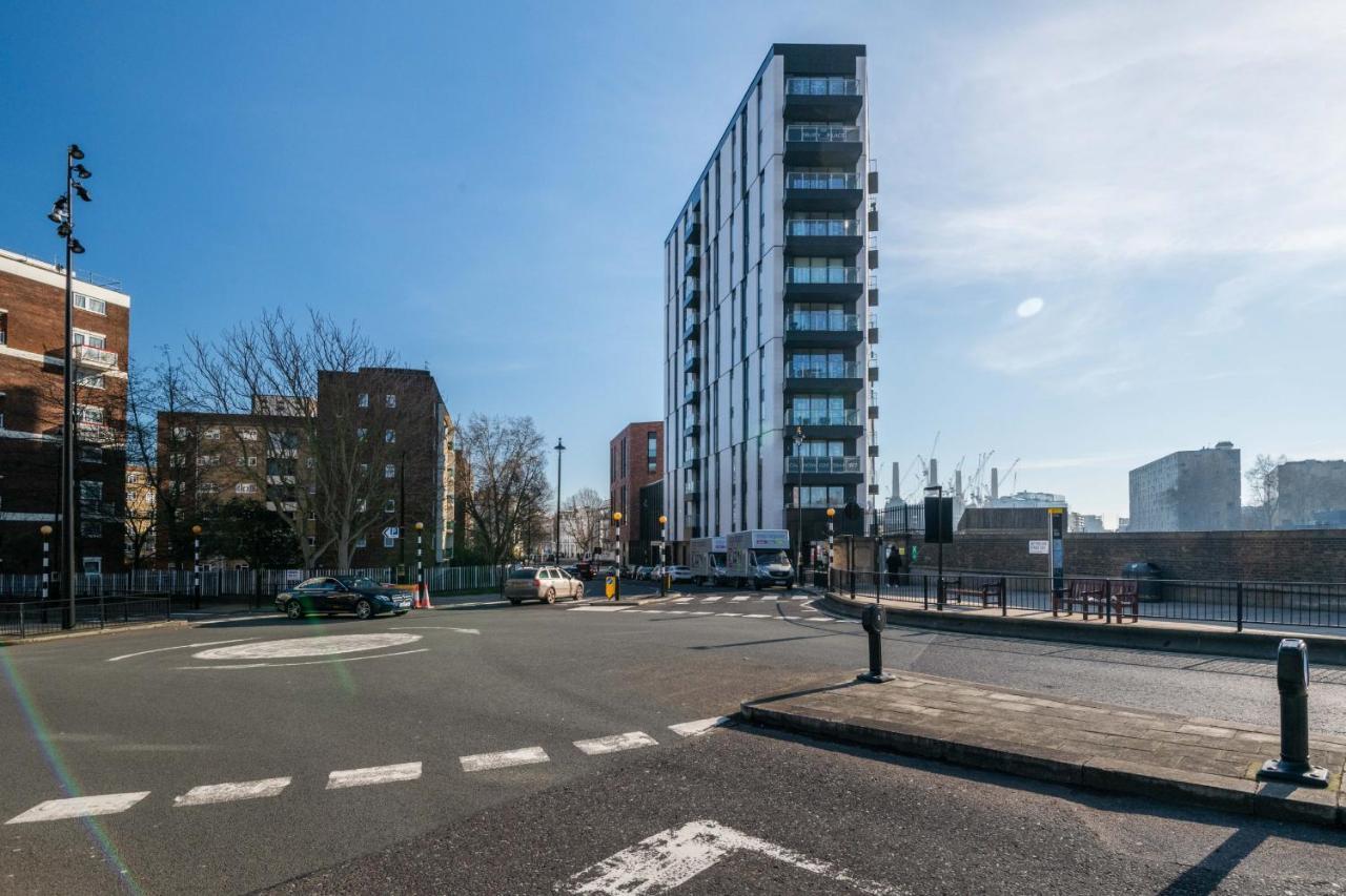 Modern Family Home Close To Victoria Station By Underthedoormat London Exteriör bild
