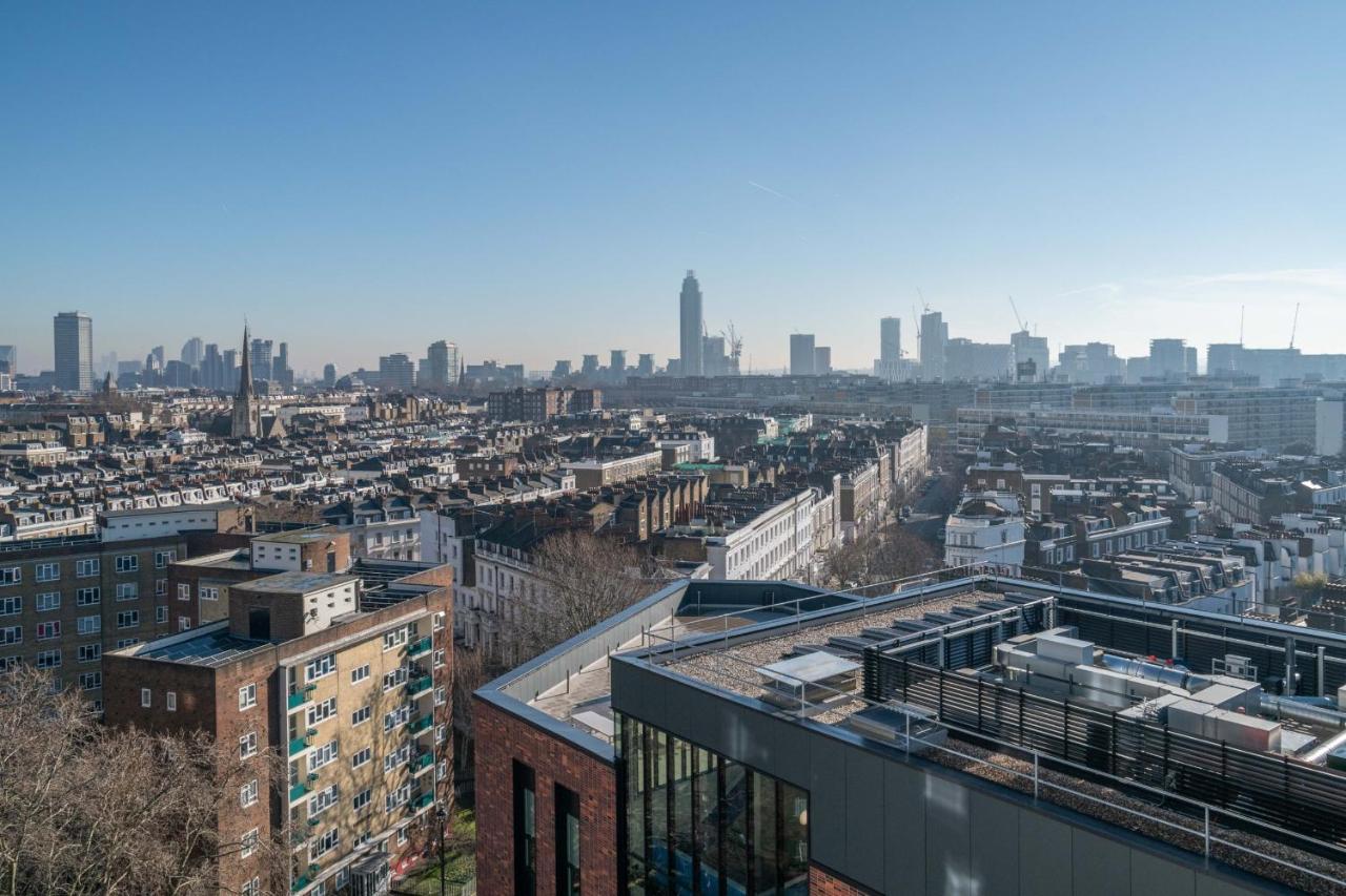 Modern Family Home Close To Victoria Station By Underthedoormat London Exteriör bild