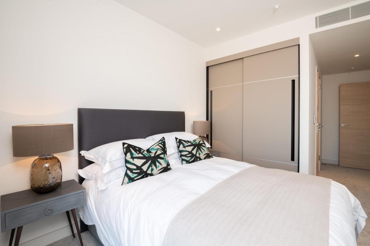 Modern Family Home Close To Victoria Station By Underthedoormat London Exteriör bild