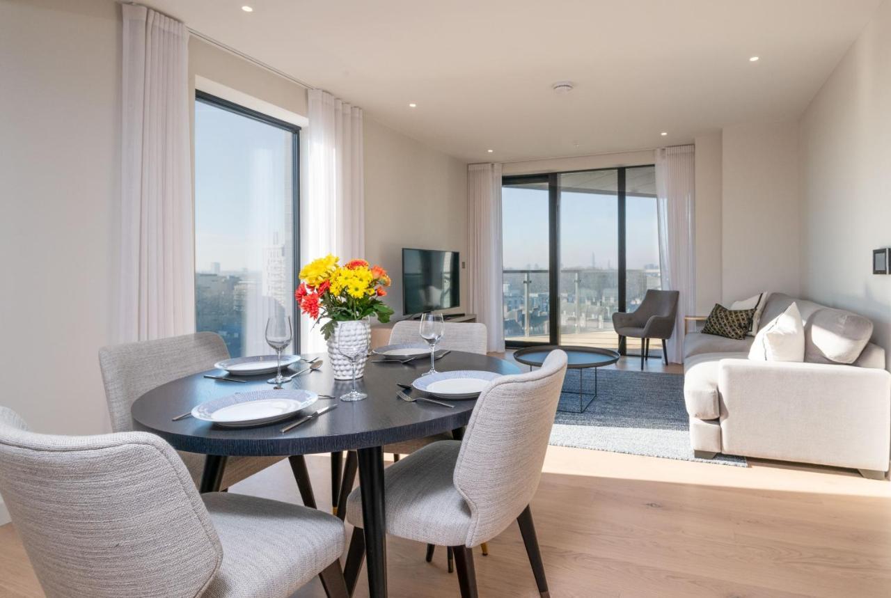 Modern Family Home Close To Victoria Station By Underthedoormat London Exteriör bild